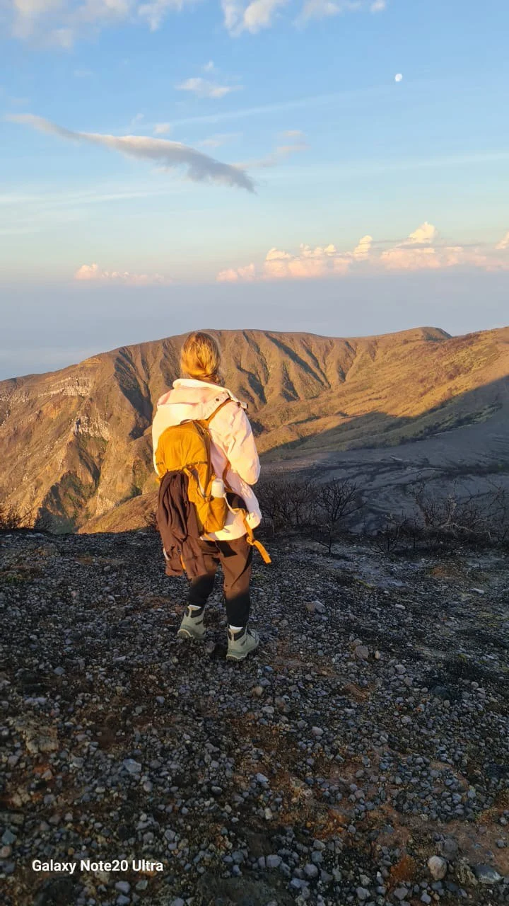 mountain hiking to Ricon de la Vieja volcan in Costa Rica