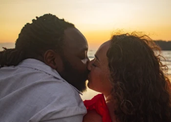 couple beach photography costa rica groom and bride wedding at sunset in costa rica