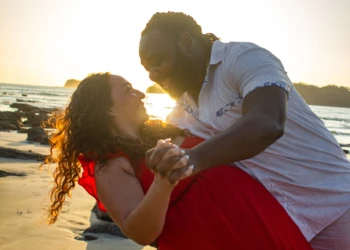 couple beach photography costa rica groom and bride wedding at sunset in costa rica