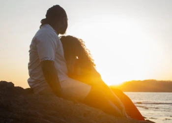 couple beach photography costa rica groom and bride wedding at sunset in costa rica