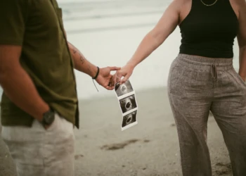 Couple holding hands during an engagement photoshoot in Costa Rica
